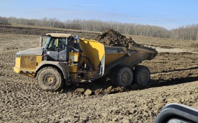 JD 410E ROCK TRUCK